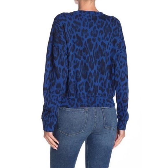NWT Socialite Leopard Print Sweatshirt in Blue - Picture 2 of 4
